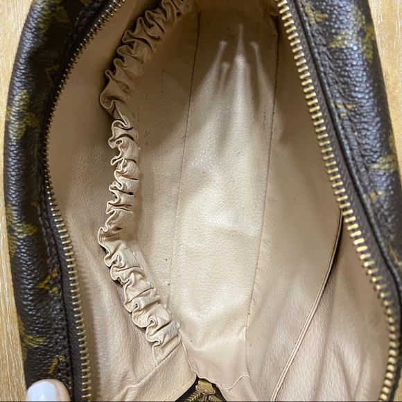 Authentic Louis Vuitton Trousse 23 - Picture 6 of 11